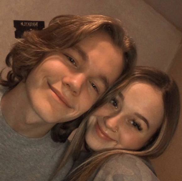 Meet your Posher, Makayla - Picture 1 of 1